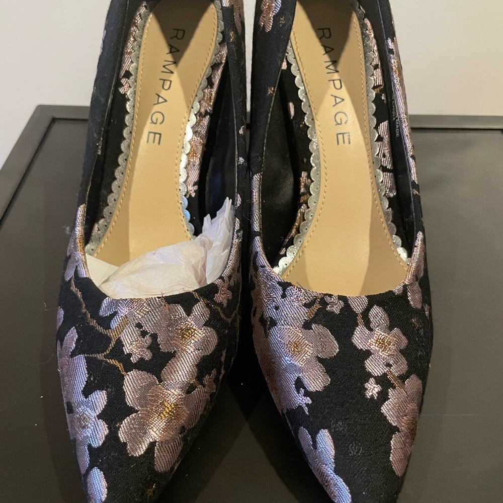 Rampage Black Floral Heels. Size 8. - Picture 5 of 5